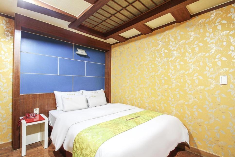 Couple Motel Seoul Exterior photo